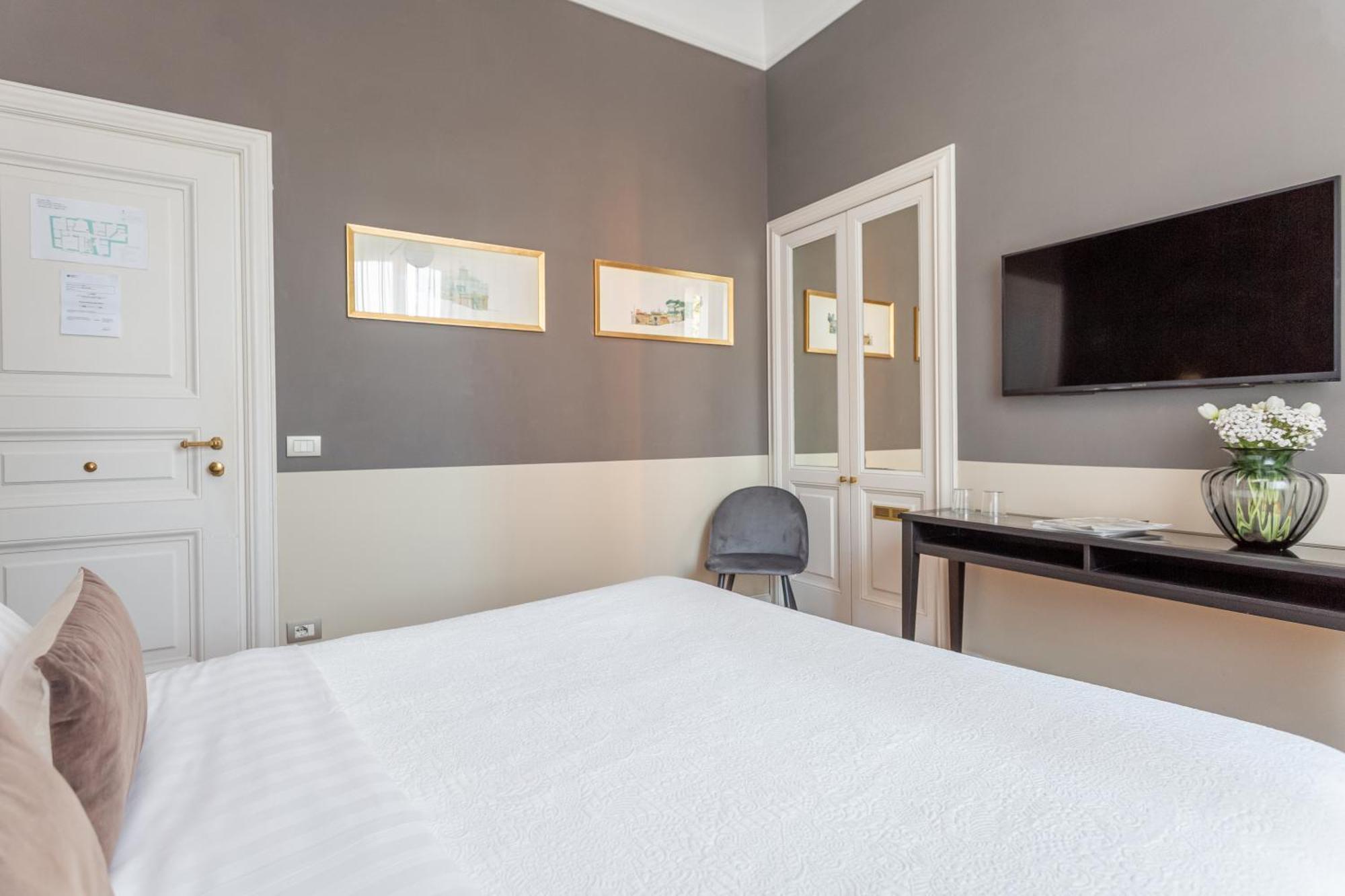 Hotel Parrasio โรม ภายนอก รูปภาพ